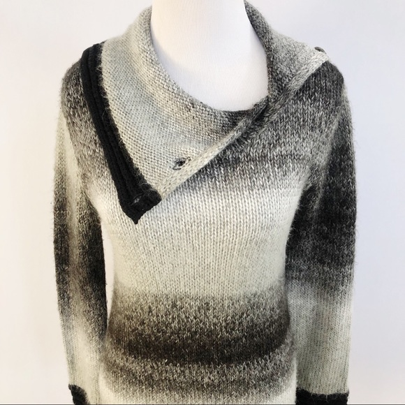 Clara Vitti gray black button neck sweater tunic - Picture 2 of 6